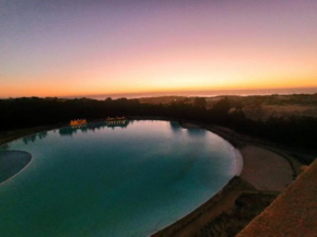 Departamento TOP 2D2B en Condominio LagunaMar con Vista a la Laguna Estacionamiento y Piscina Servicio HOM